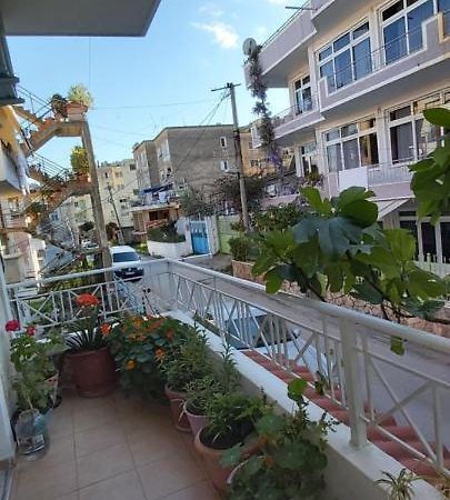 Honey Apartment Near Port Of Saranda Exterior foto