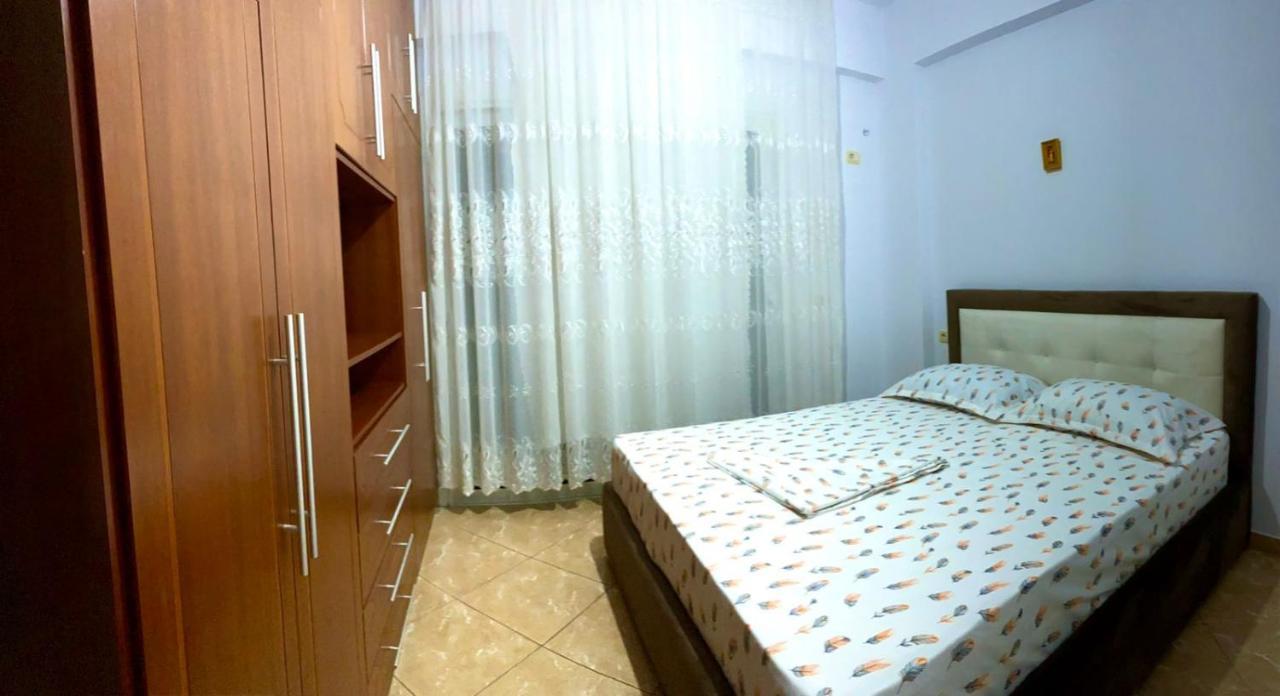 Honey Apartment Near Port Of Saranda Exterior foto